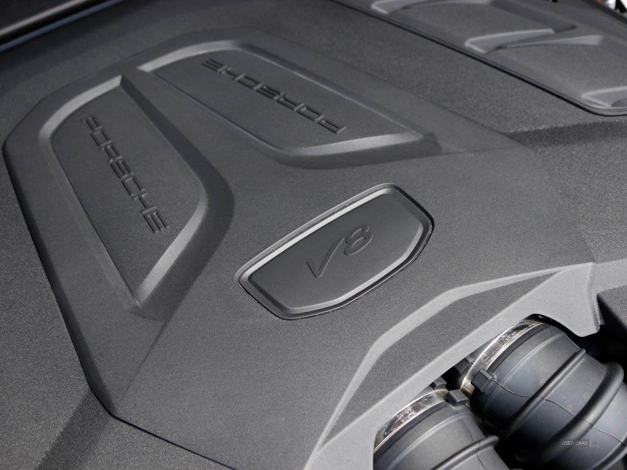  2025 Porsche Cayenne Turbo E-Hybrid 5dr Tiptronic S