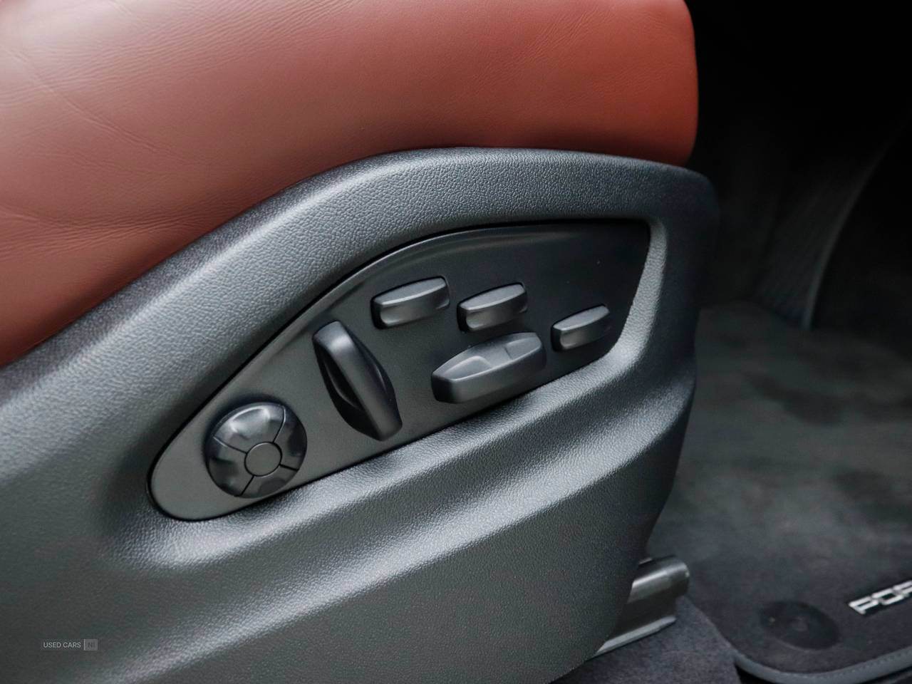  2025 Porsche Cayenne Turbo E-Hybrid 5dr Tiptronic S