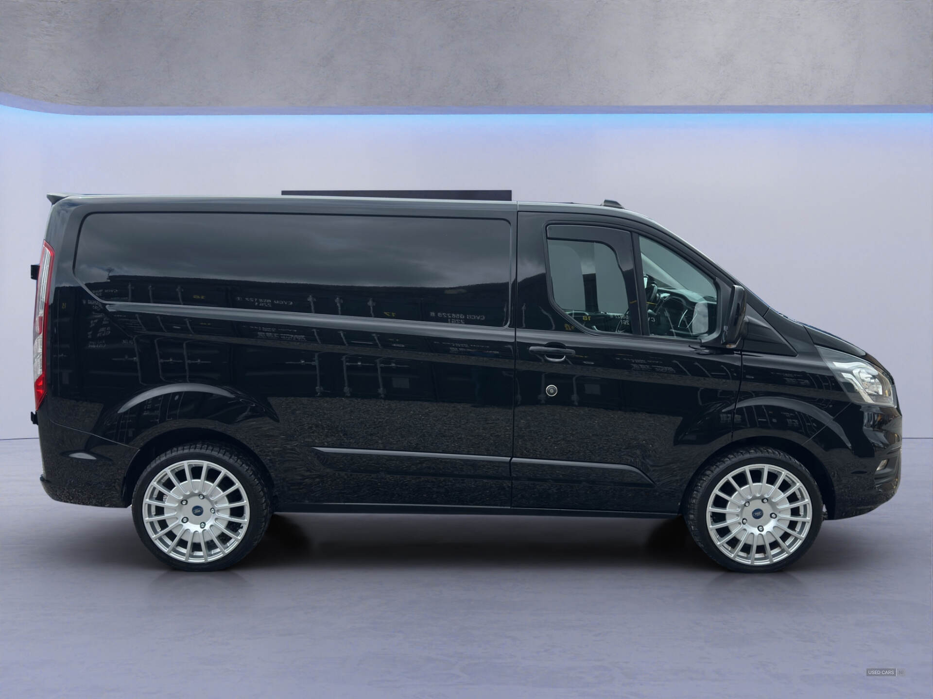 Jun 2020 Ford Transit Custom 2.0 EcoBlue 170ps Low Roof Limited Van Auto
