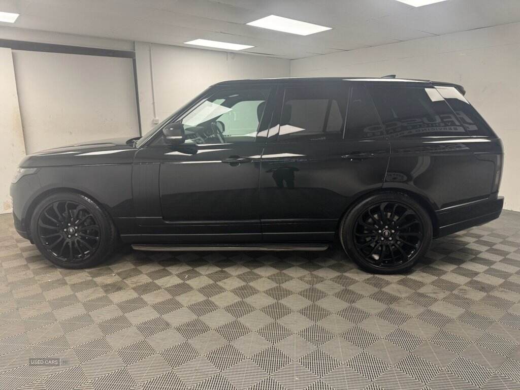 Oct 2018 Land Rover Range Rover 4.4 SDV8 Vogue SE 4dr Auto