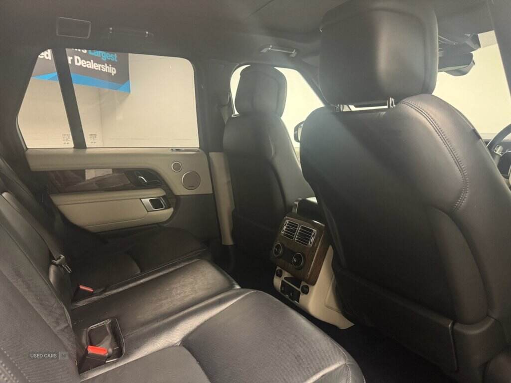 Oct 2018 Land Rover Range Rover 4.4 SDV8 Vogue SE 4dr Auto