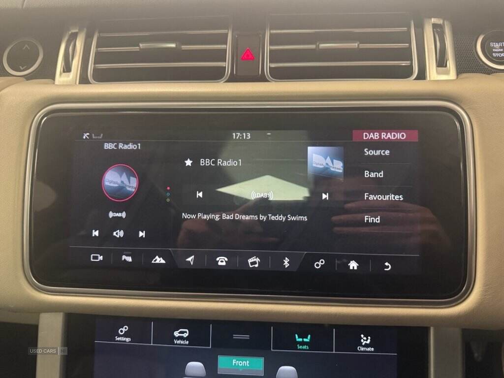 Oct 2018 Land Rover Range Rover 4.4 SDV8 Vogue SE 4dr Auto