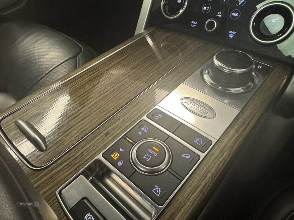 Oct 2018 Land Rover Range Rover 4.4 SDV8 Vogue SE 4dr Auto