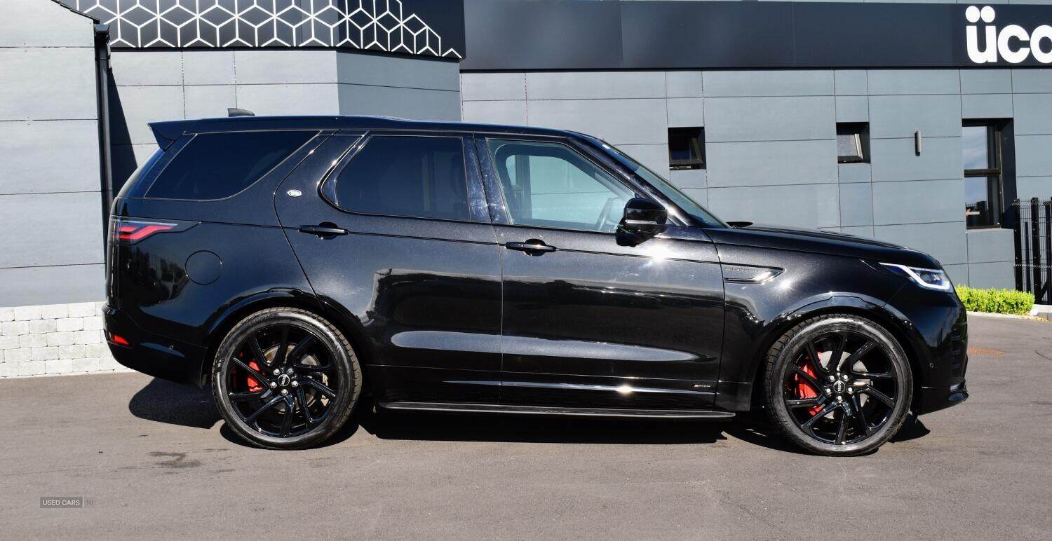 Mar 2021 Land Rover Discovery 3.0 D300 R-Dynamic SE 5dr Auto