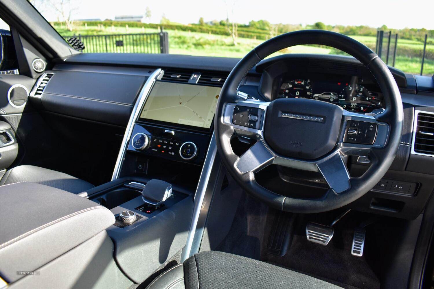Mar 2021 Land Rover Discovery 3.0 D300 R-Dynamic SE 5dr Auto