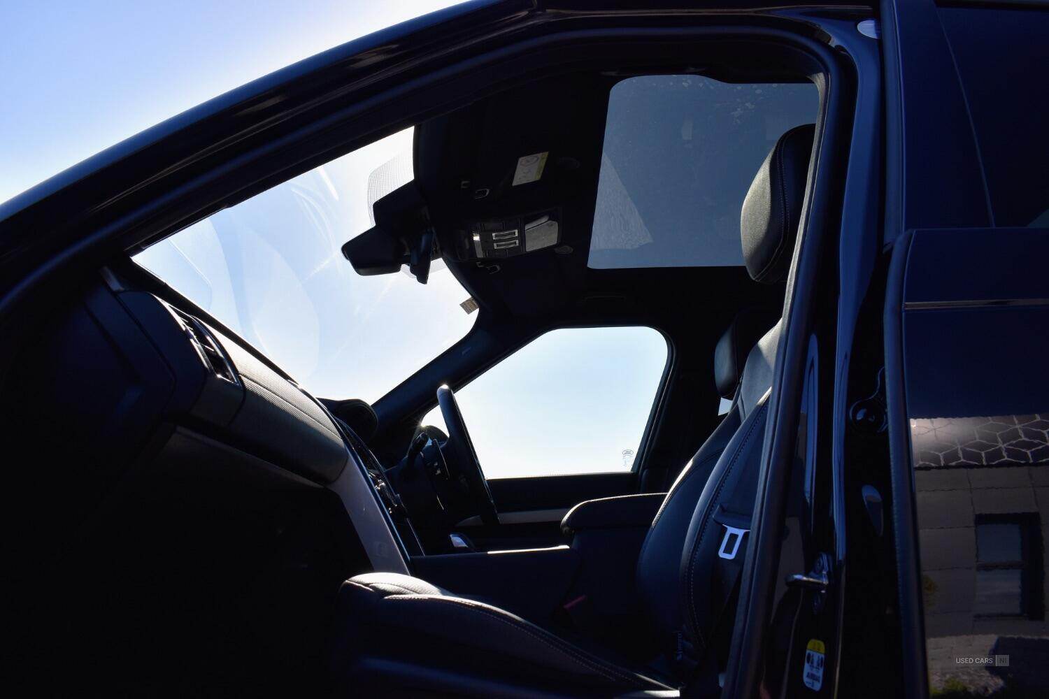 Mar 2021 Land Rover Discovery 3.0 D300 R-Dynamic SE 5dr Auto