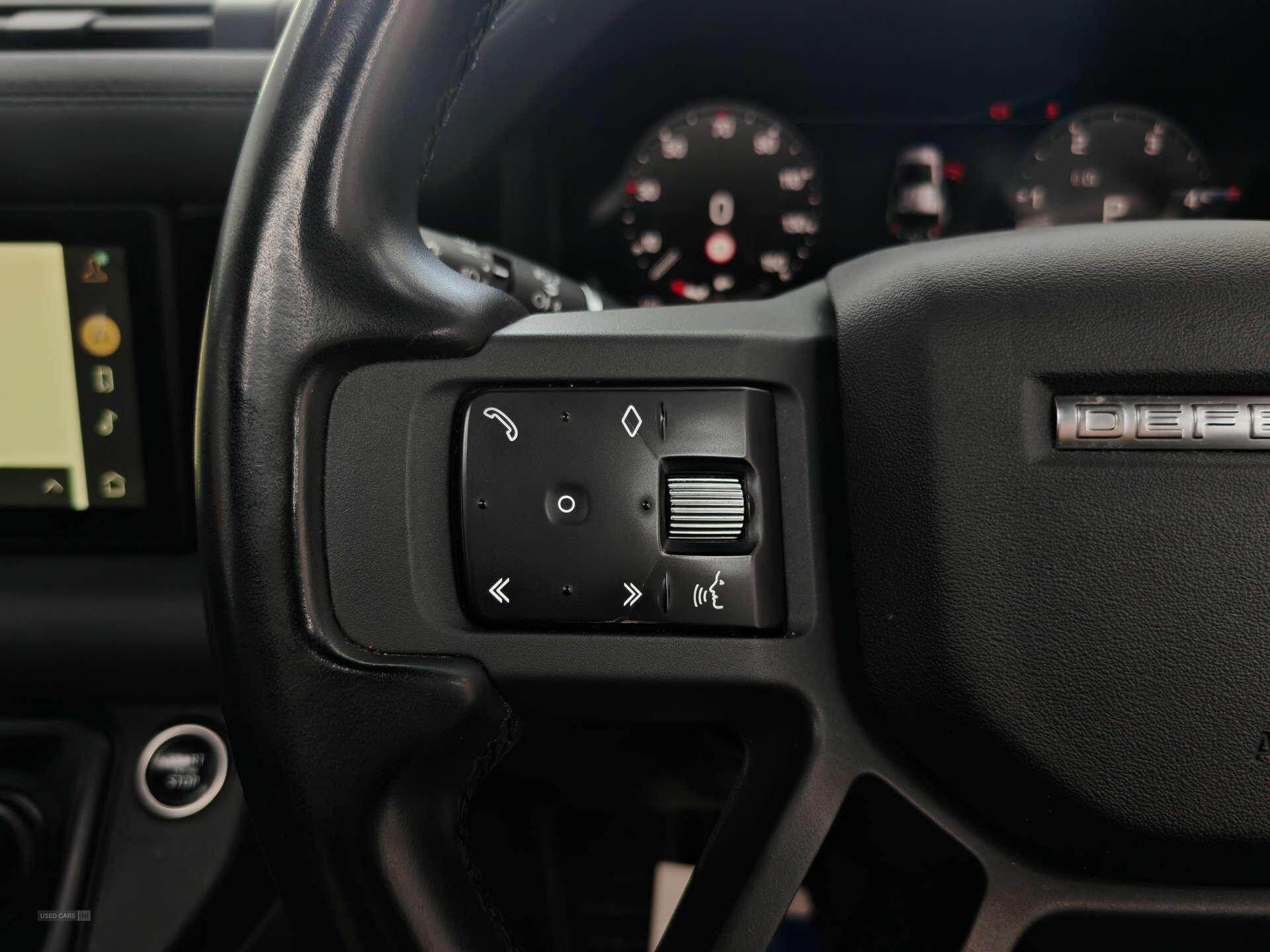 Oct 2022 Land Rover Defender 3.0 D300 X-Dynamic SE 110 5dr Auto [7 Seat]