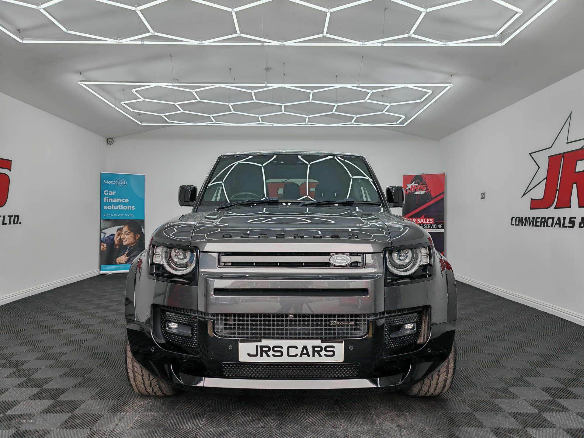 Oct 2022 Land Rover Defender 3.0 D300 X-Dynamic SE 110 5dr Auto [7 Seat]