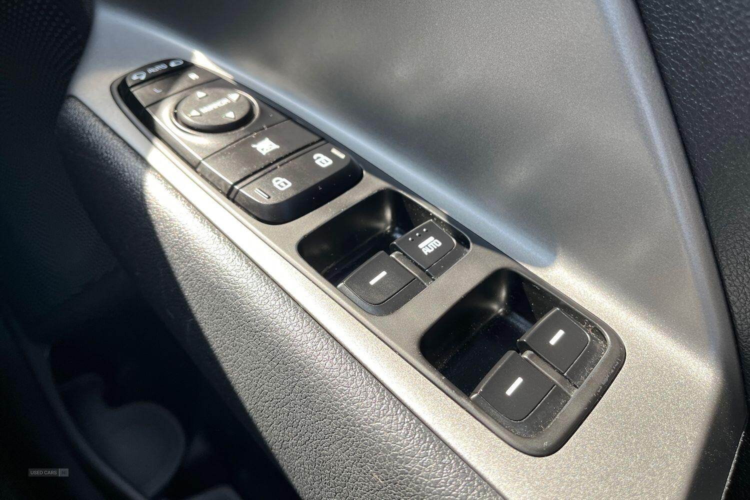 2022 Kia Niro 39kWh 2 SUV 5dr Electric Auto - DRIVE MODE SELECTOR, REVERSING CAMERA with SENSORS, KEYLESS GO, ADAPTIVE SMART CRUISE CONTROL, LANE KEEPING AID
