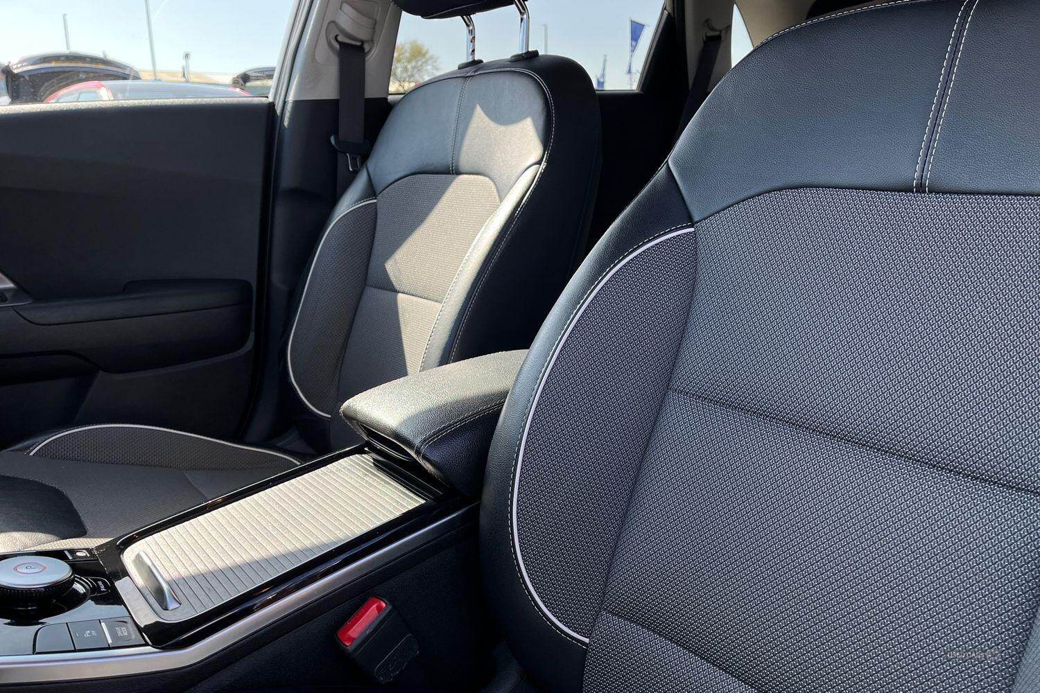 2022 Kia Niro 39kWh 2 SUV 5dr Electric Auto - DRIVE MODE SELECTOR, REVERSING CAMERA with SENSORS, KEYLESS GO, ADAPTIVE SMART CRUISE CONTROL, LANE KEEPING AID
