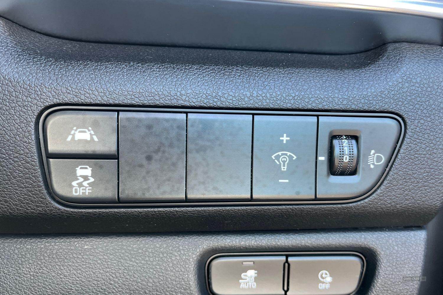 2022 Kia Niro 39kWh 2 SUV 5dr Electric Auto - DRIVE MODE SELECTOR, REVERSING CAMERA with SENSORS, KEYLESS GO, ADAPTIVE SMART CRUISE CONTROL, LANE KEEPING AID