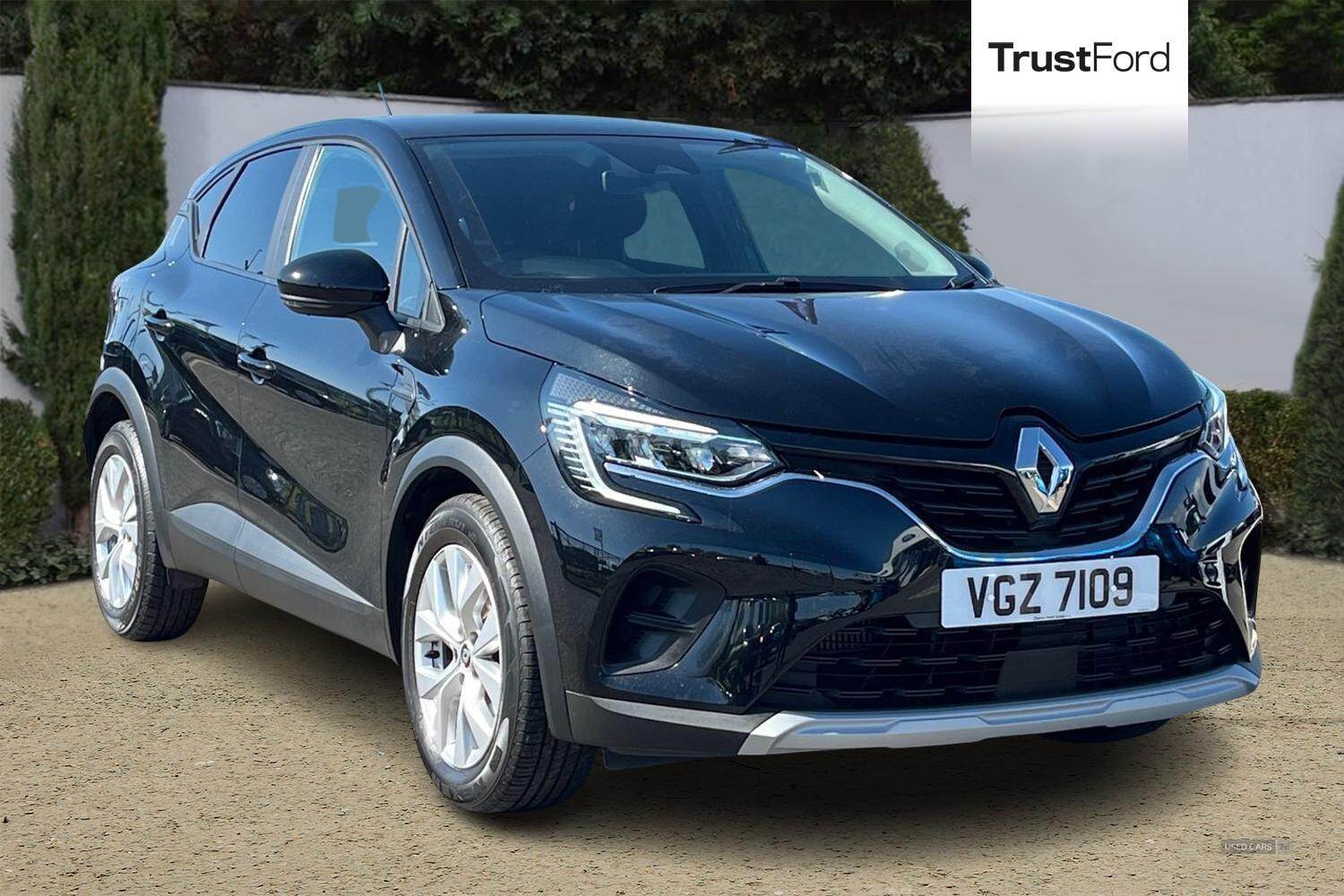 Mar 2022 Renault Captur 1.3 TCE 140 Iconic Edition 5dr