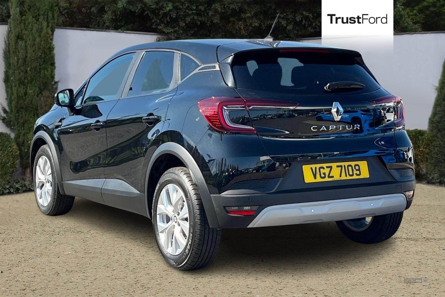 Mar 2022 Renault Captur 1.3 TCE 140 Iconic Edition 5dr