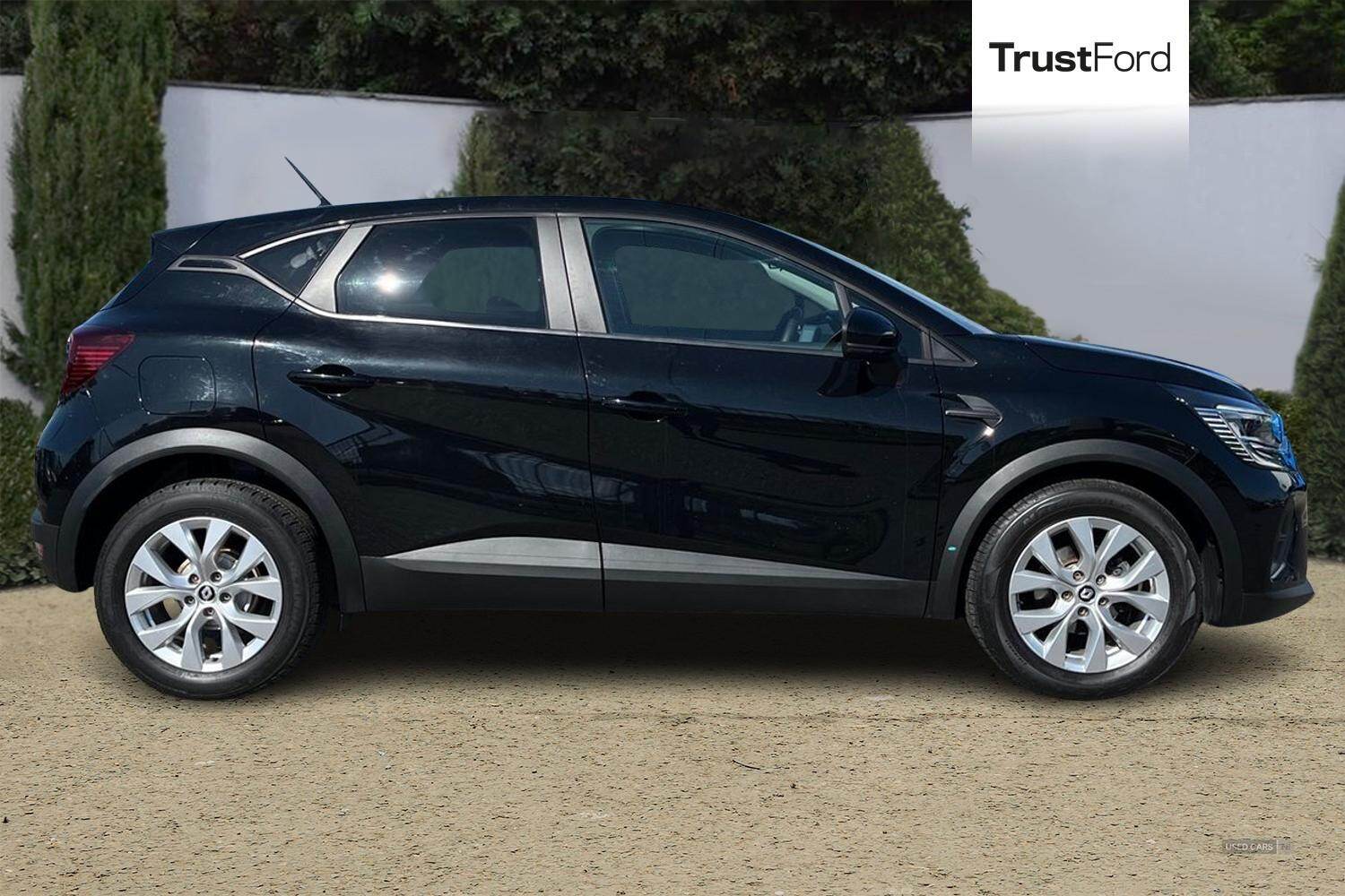Mar 2022 Renault Captur 1.3 TCE 140 Iconic Edition 5dr