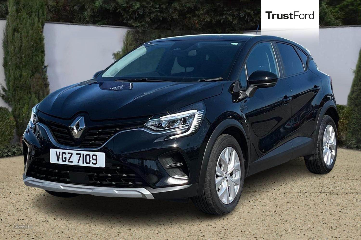 Mar 2022 Renault Captur 1.3 TCE 140 Iconic Edition 5dr