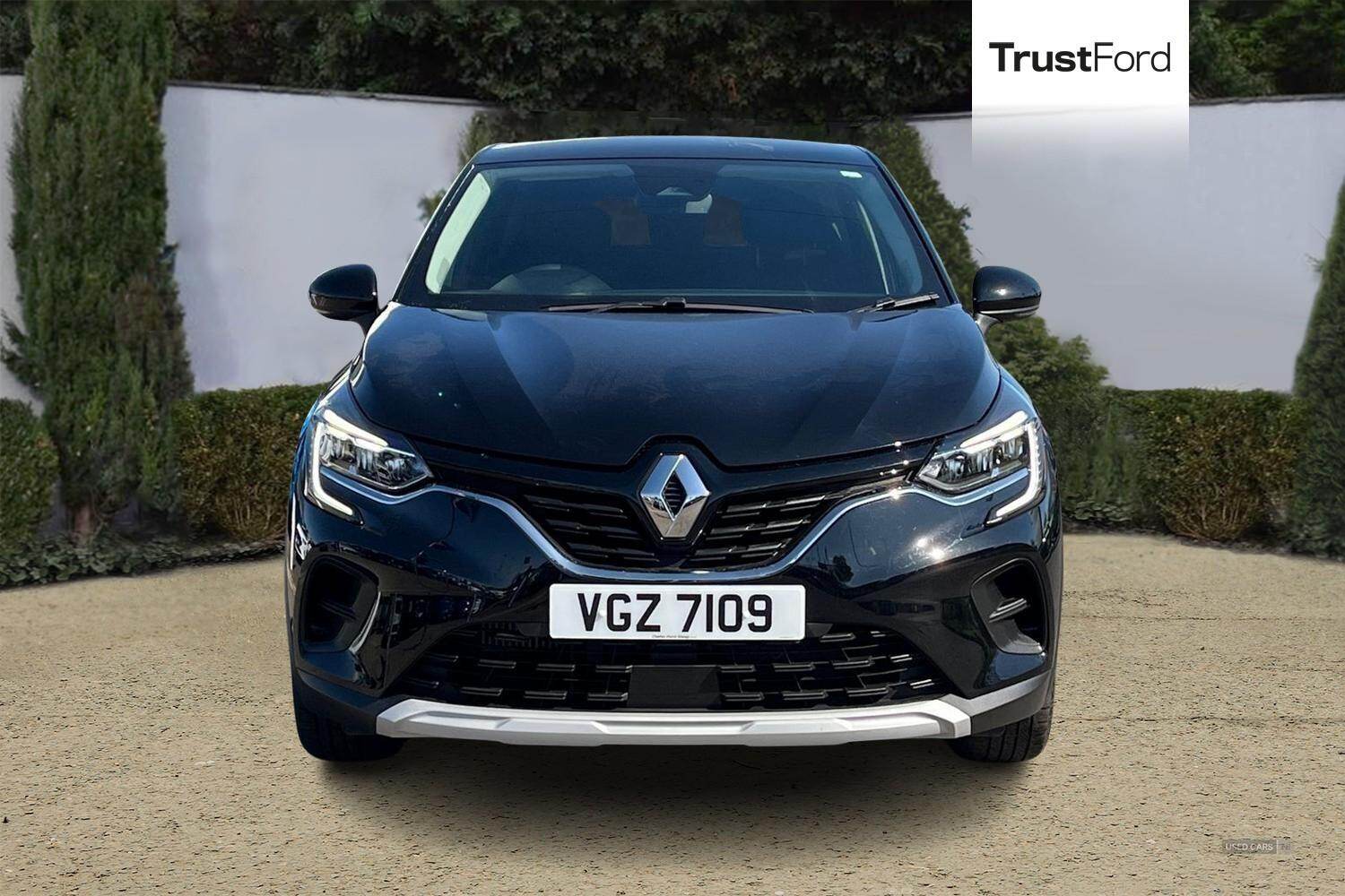 Mar 2022 Renault Captur 1.3 TCE 140 Iconic Edition 5dr