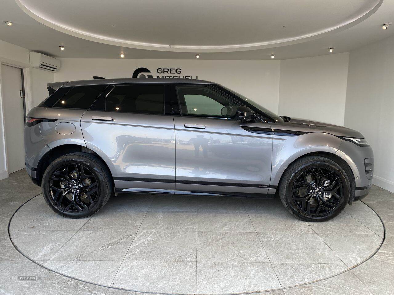 Apr 2021 Land Rover Range Rover Evoque 2.0 D200 R-Dynamic SE 5dr Auto