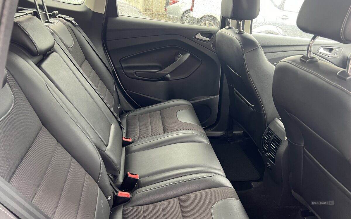 Oct 2014 Ford Kuga 2.0 TDCi Titanium 5dr 2WD