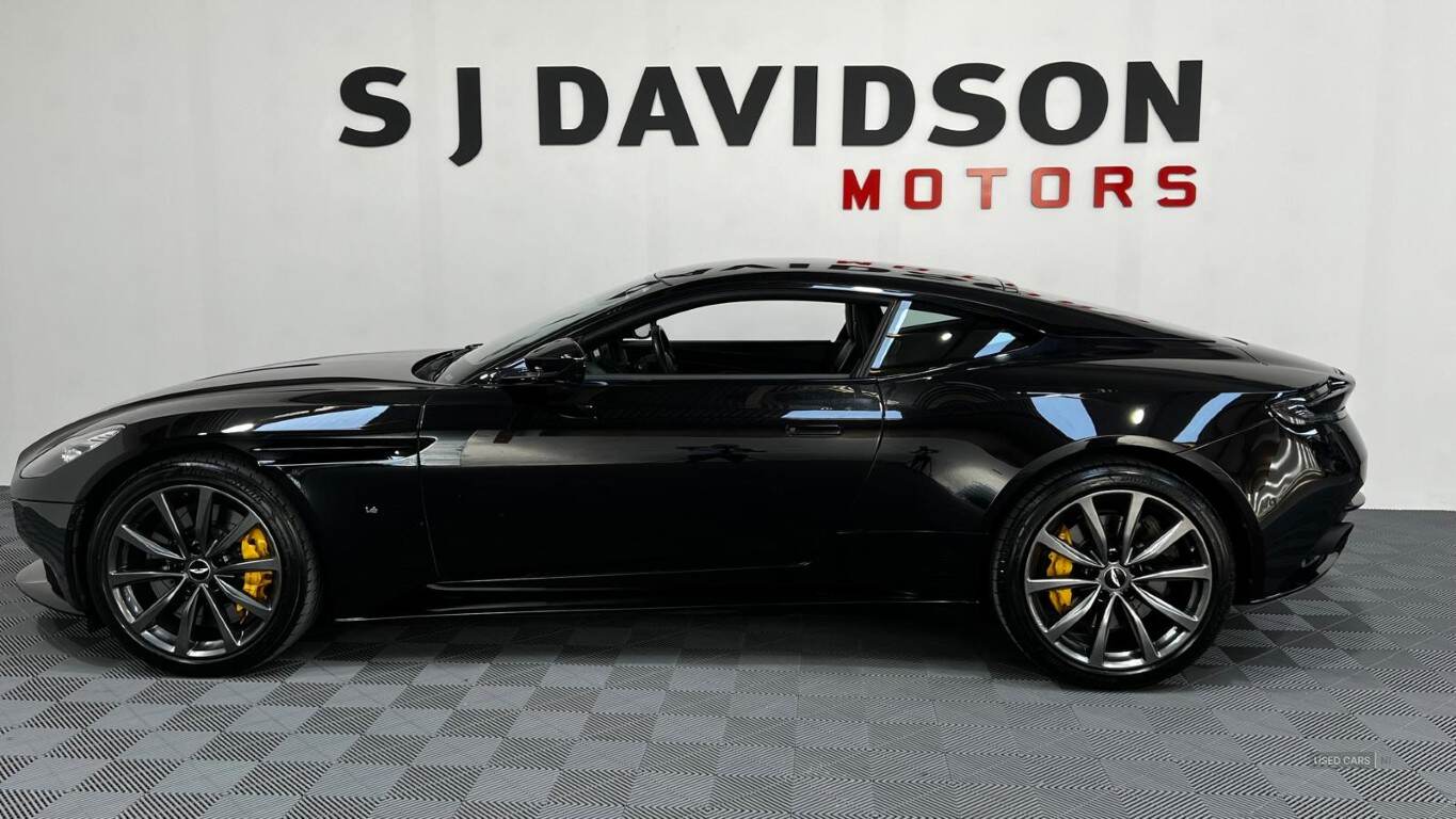  2018 Aston Martin DB11 Base