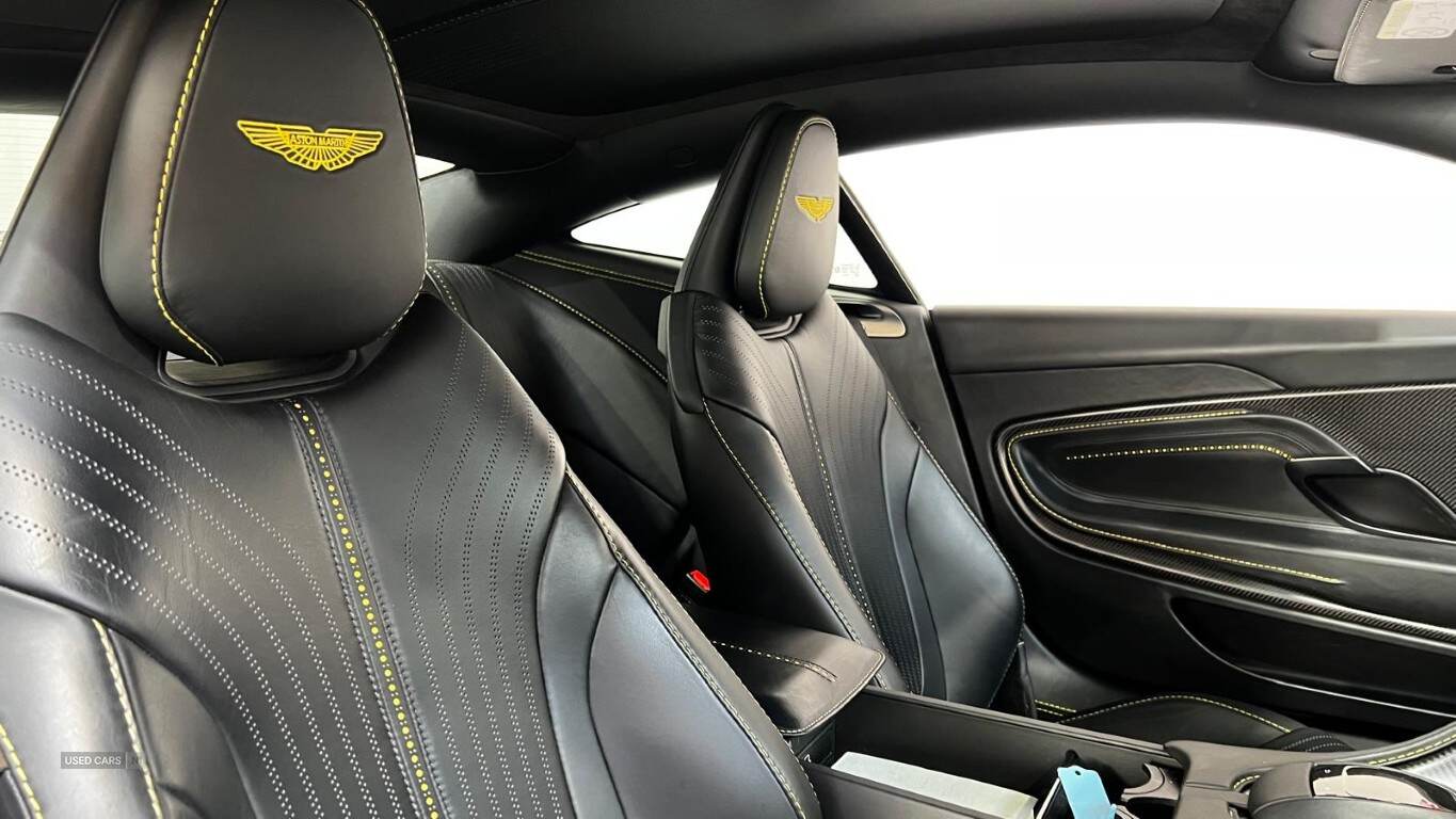  2018 Aston Martin DB11 Base