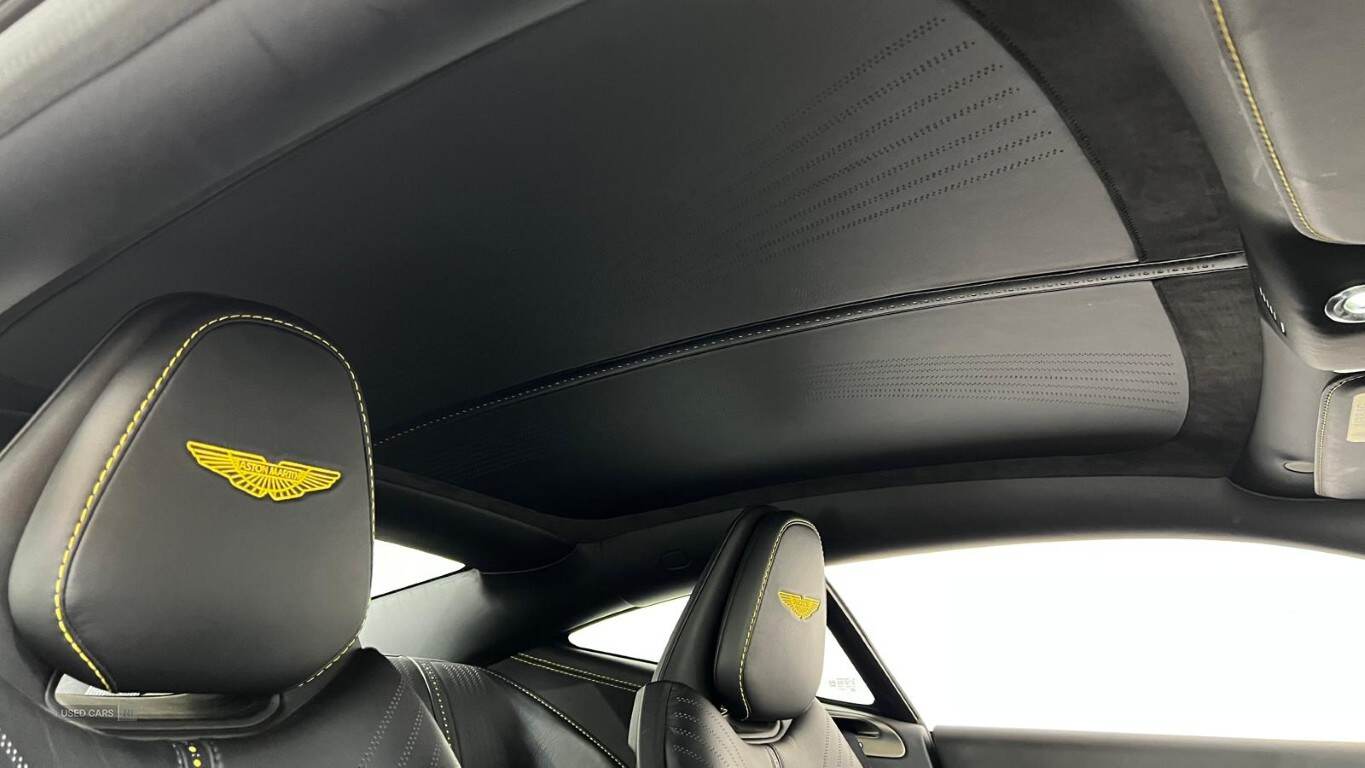  2018 Aston Martin DB11 Base
