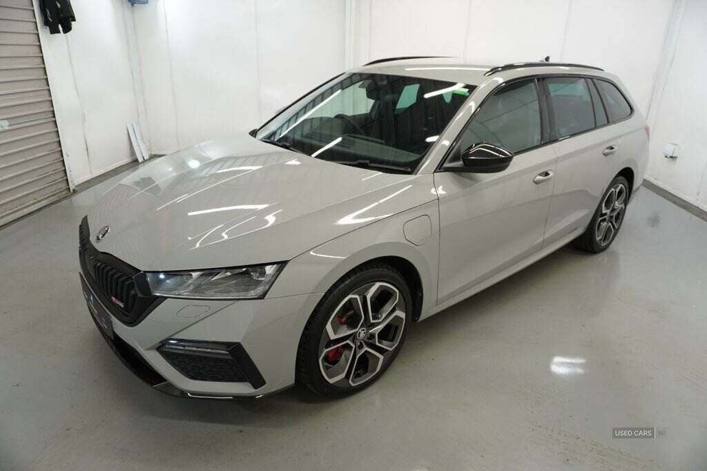 Apr 2021 Skoda Octavia 1.4 TSI iV vRS 5dr DSG
