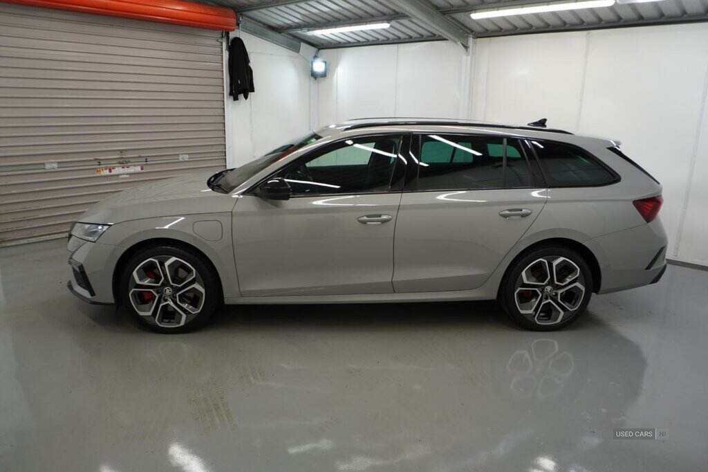 Apr 2021 Skoda Octavia 1.4 TSI iV vRS 5dr DSG