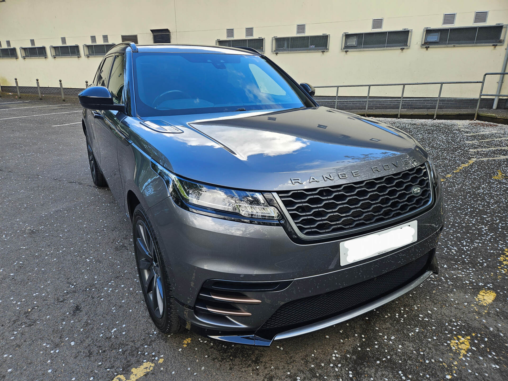 Apr 2019 Land Rover Range Rover Velar 2.0 D180 R-Dynamic 5dr Auto