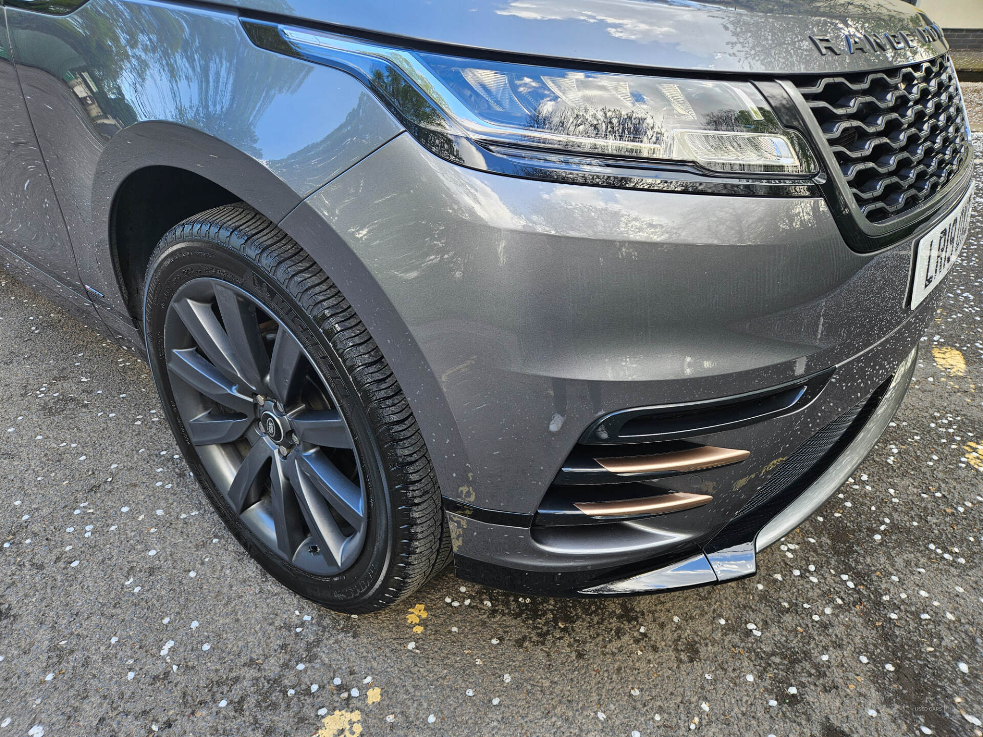Apr 2019 Land Rover Range Rover Velar 2.0 D180 R-Dynamic 5dr Auto