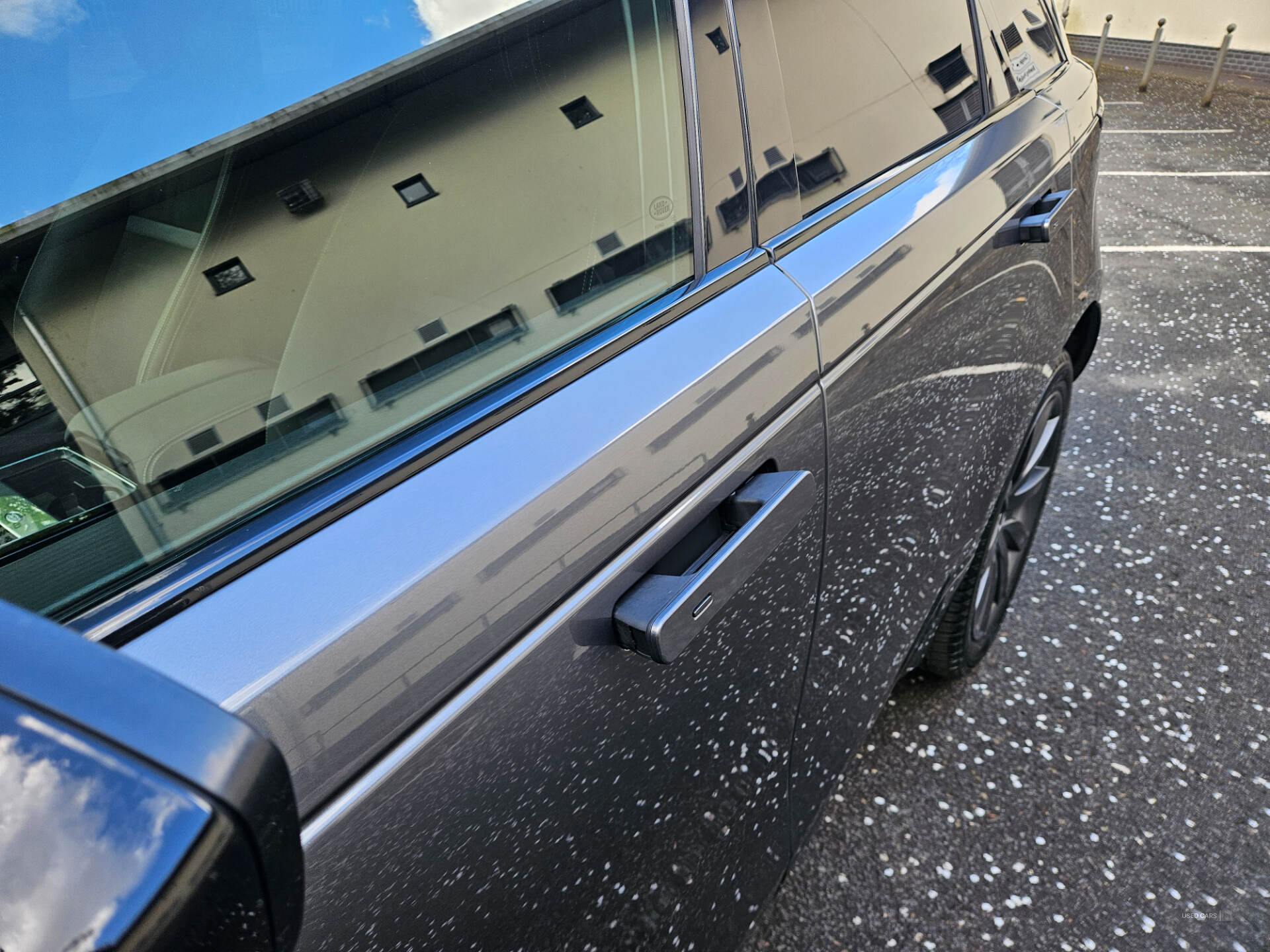 Apr 2019 Land Rover Range Rover Velar 2.0 D180 R-Dynamic 5dr Auto