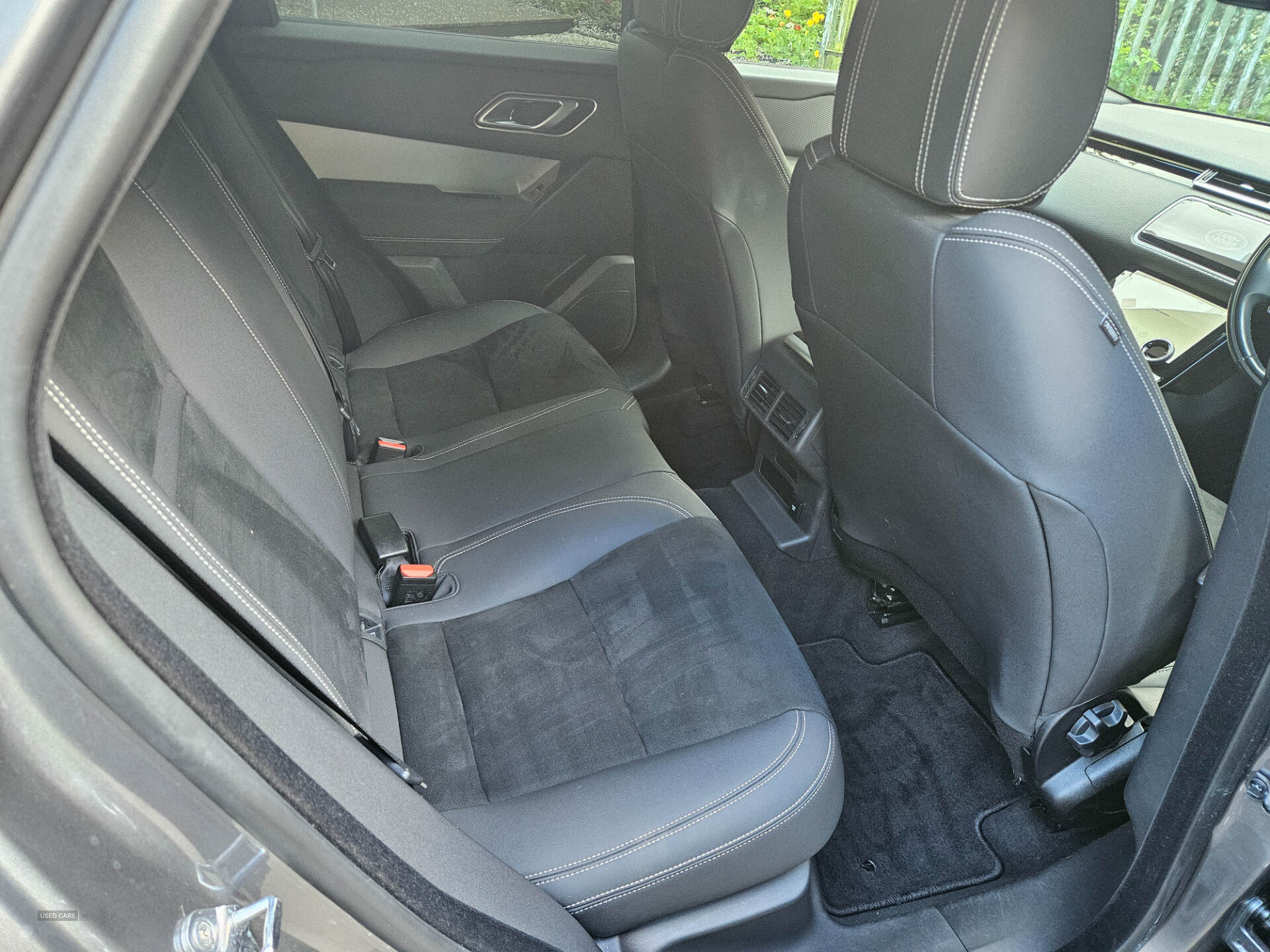Apr 2019 Land Rover Range Rover Velar 2.0 D180 R-Dynamic 5dr Auto