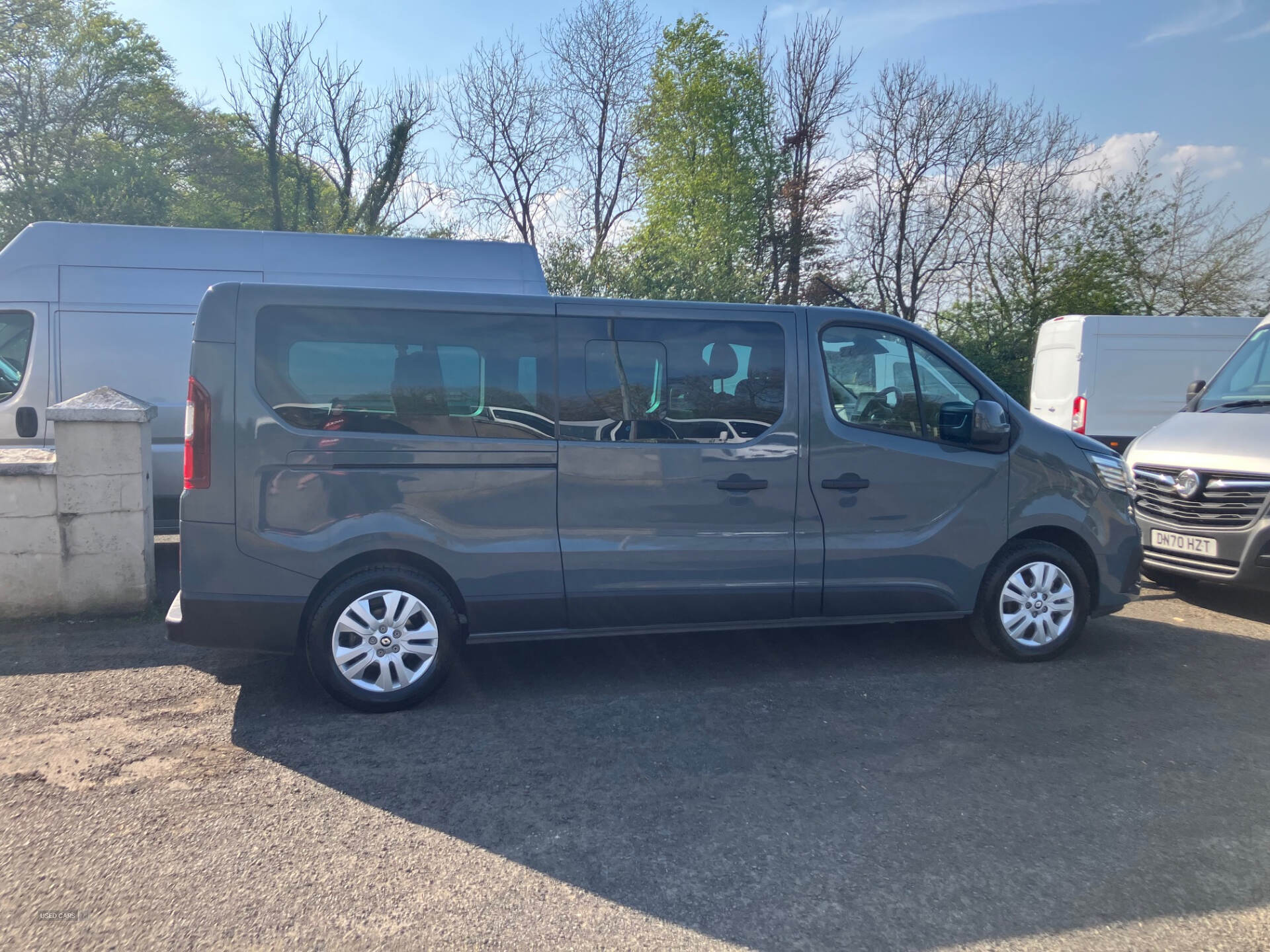Jun 2024 Renault Trafic LL30 Blue dCi 170 Extra [Safety] 9 Seater EDC