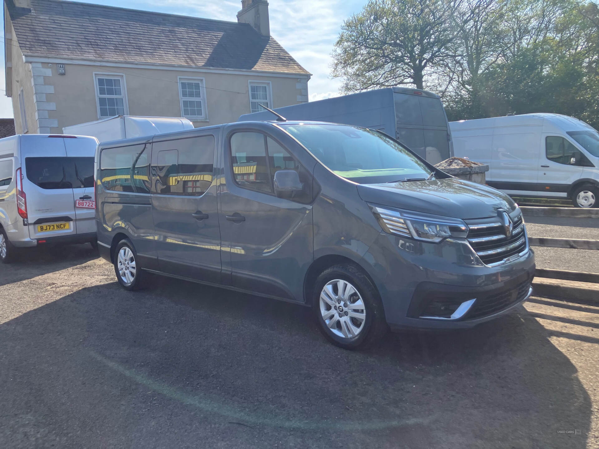 Jun 2024 Renault Trafic LL30 Blue dCi 170 Extra [Safety] 9 Seater EDC