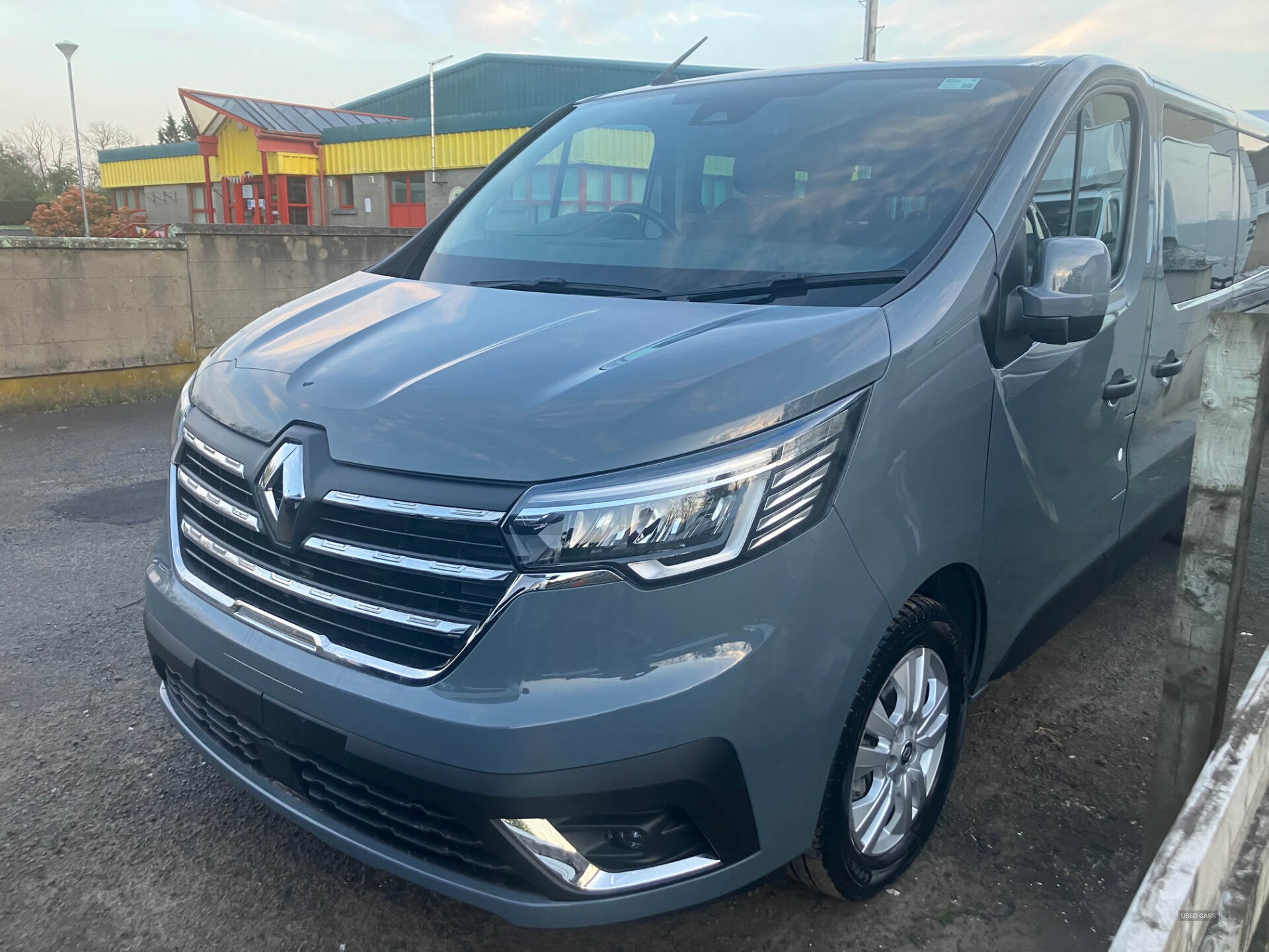 Jun 2024 Renault Trafic LL30 Blue dCi 170 Extra [Safety] 9 Seater EDC