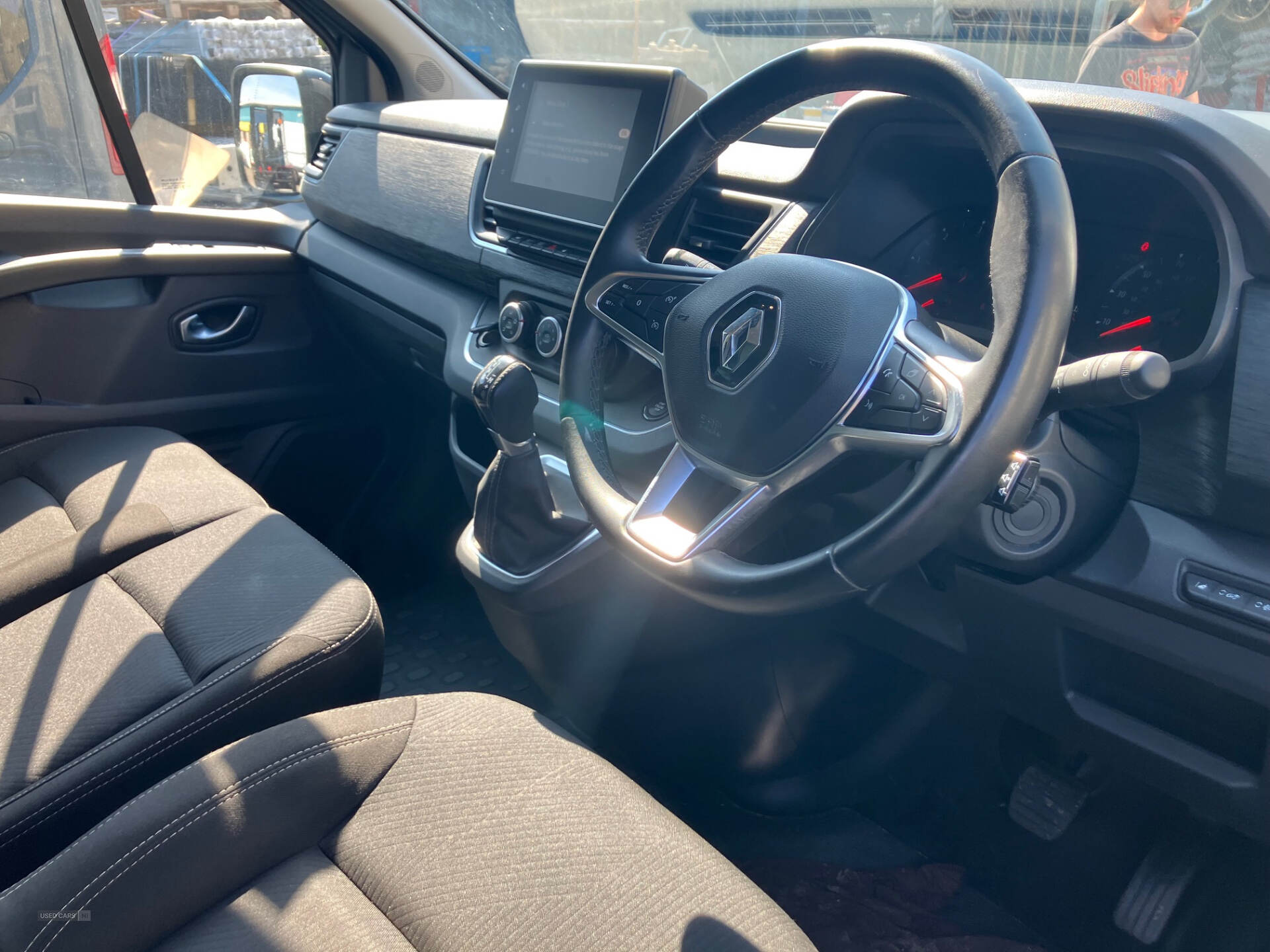 Jun 2024 Renault Trafic LL30 Blue dCi 170 Extra [Safety] 9 Seater EDC
