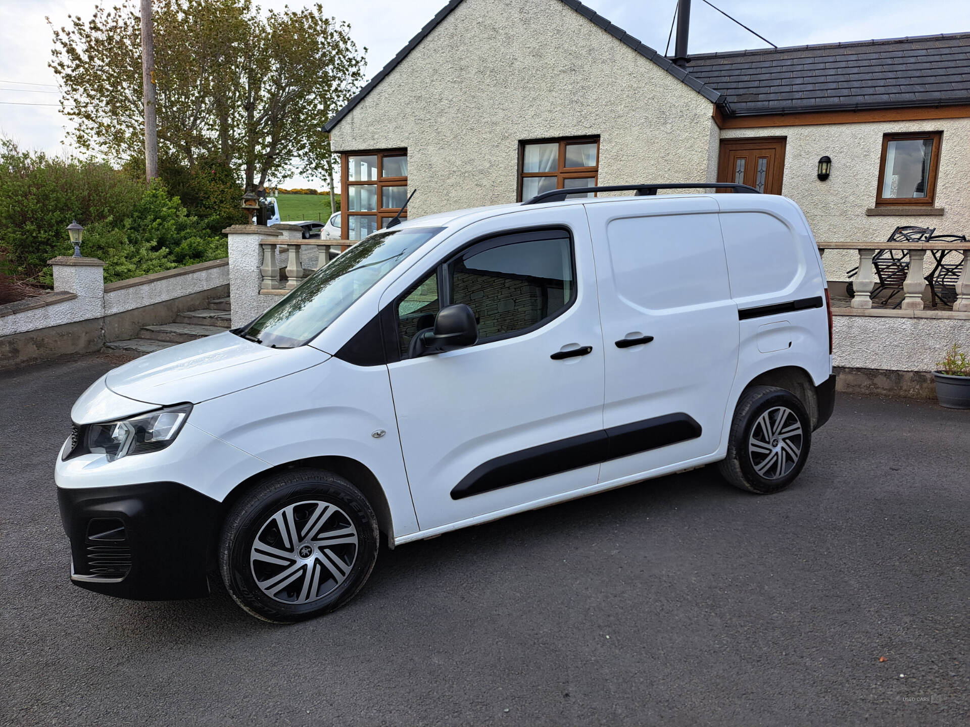 Sep 2020 Peugeot Partner 1000 1.5 BlueHDi 100 Professional Van