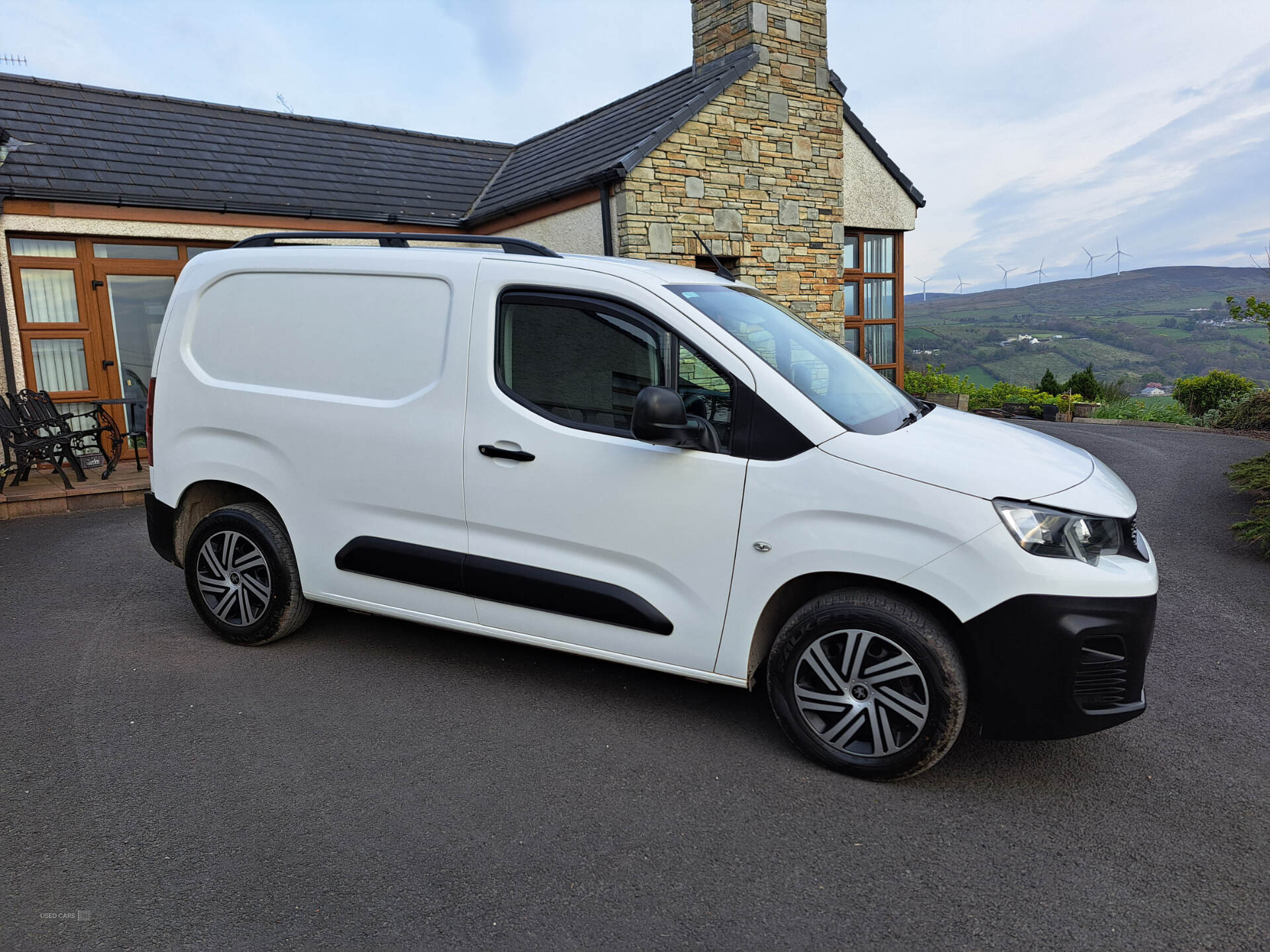 Sep 2020 Peugeot Partner 1000 1.5 BlueHDi 100 Professional Van