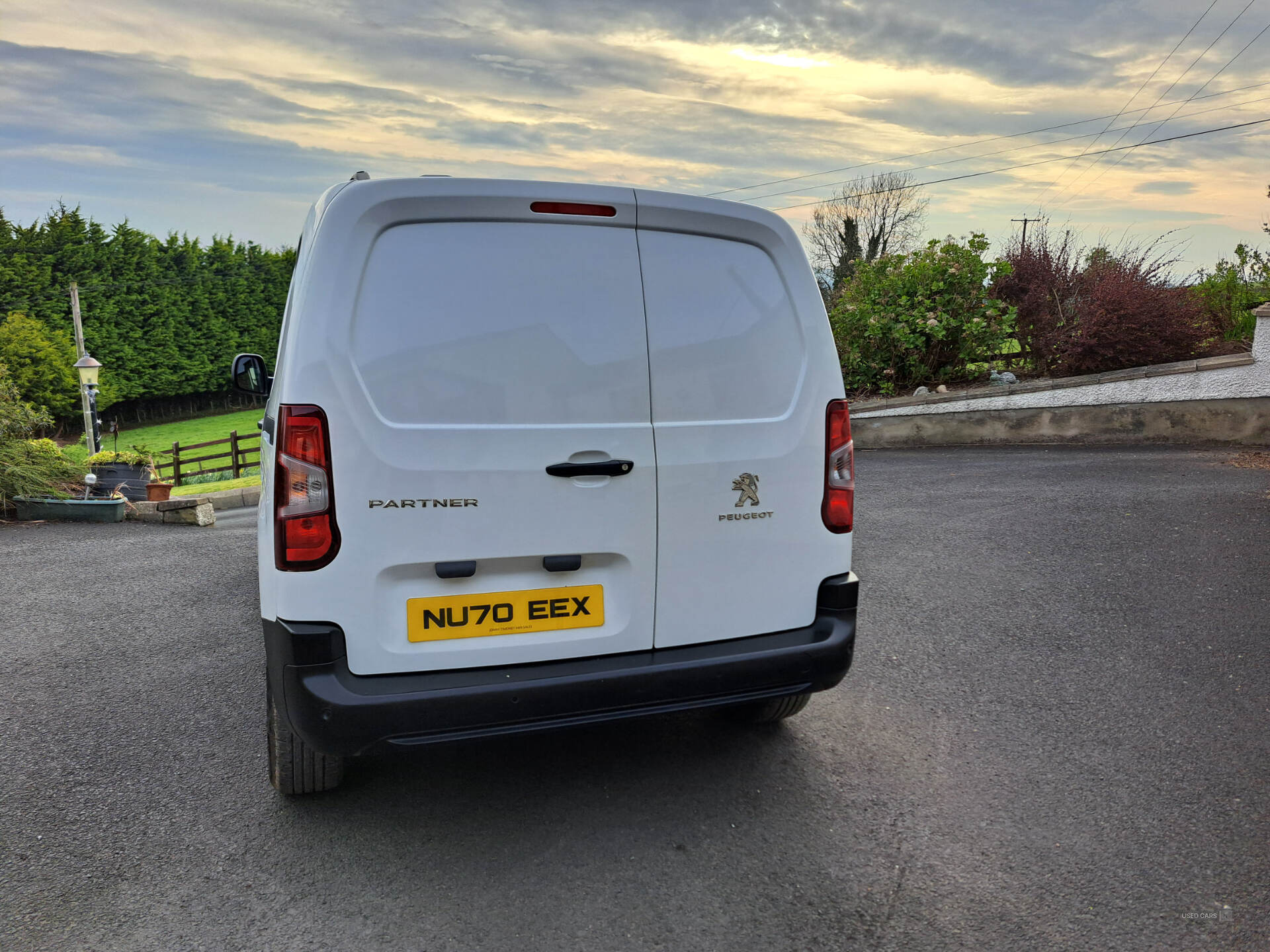 Sep 2020 Peugeot Partner 1000 1.5 BlueHDi 100 Professional Van