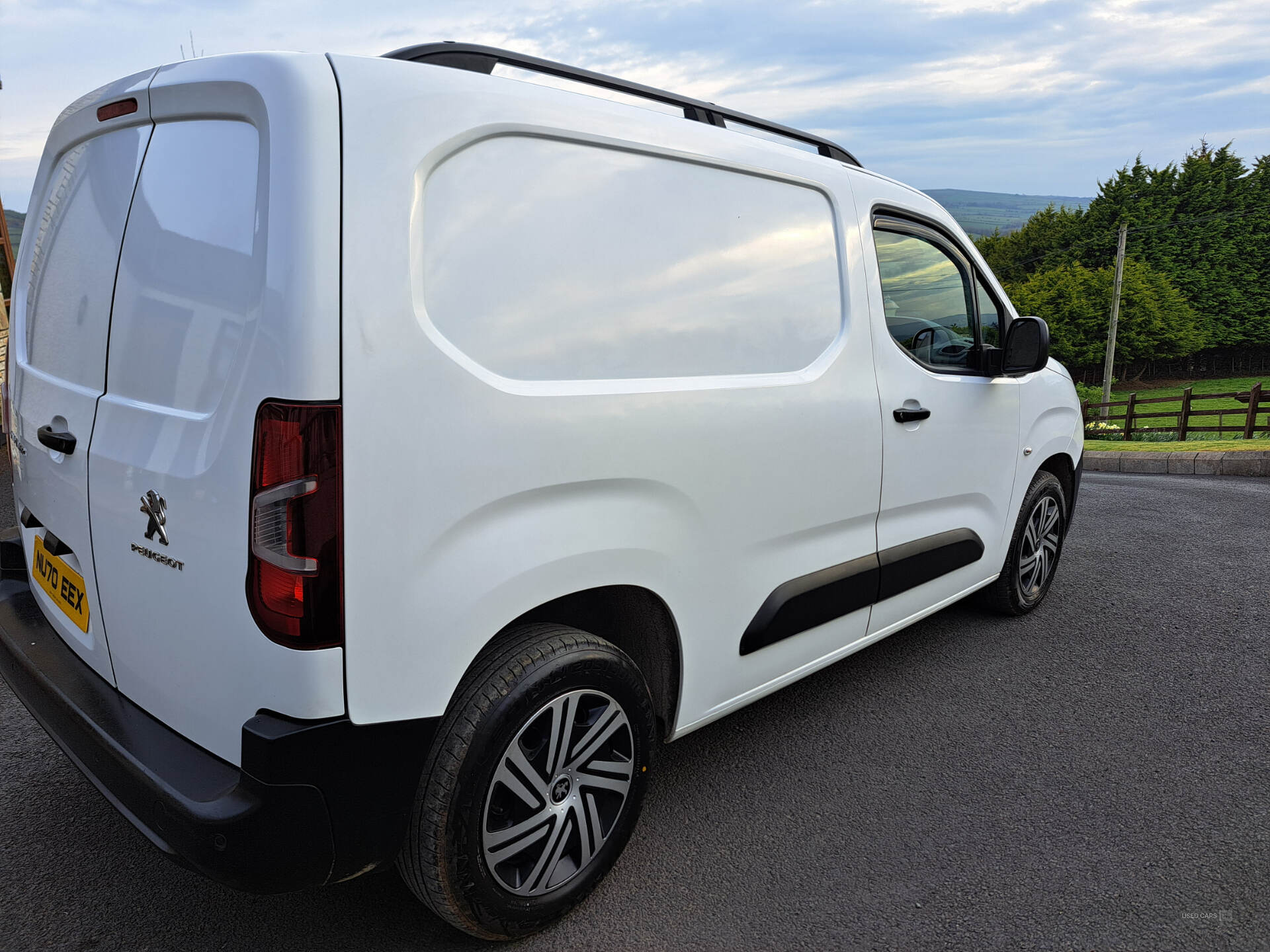 Sep 2020 Peugeot Partner 1000 1.5 BlueHDi 100 Professional Van