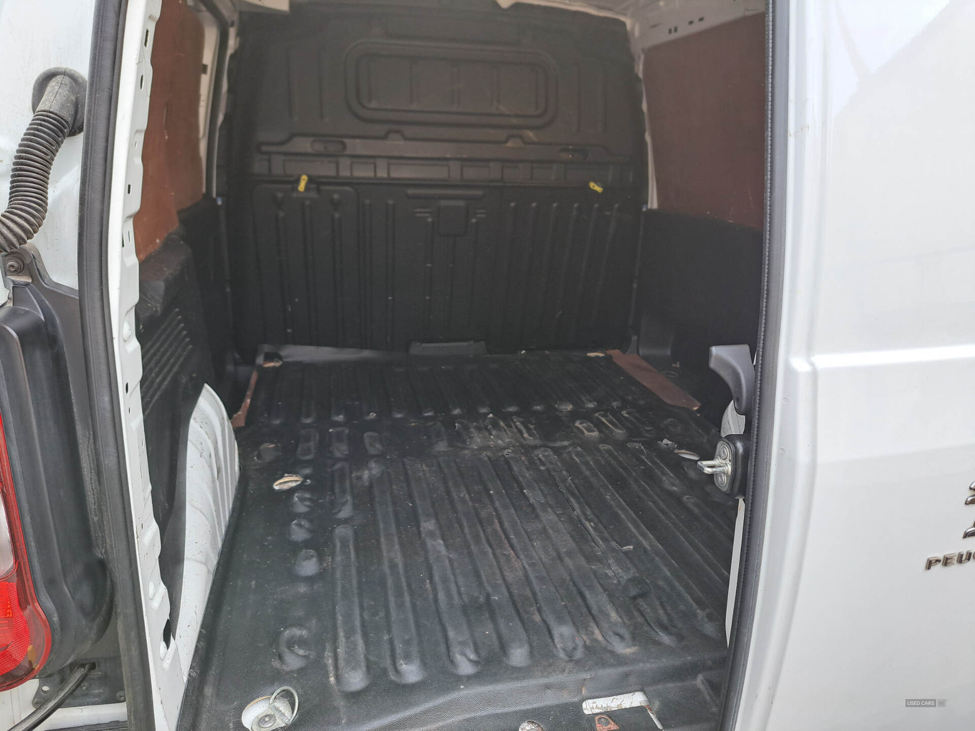 Sep 2020 Peugeot Partner 1000 1.5 BlueHDi 100 Professional Van