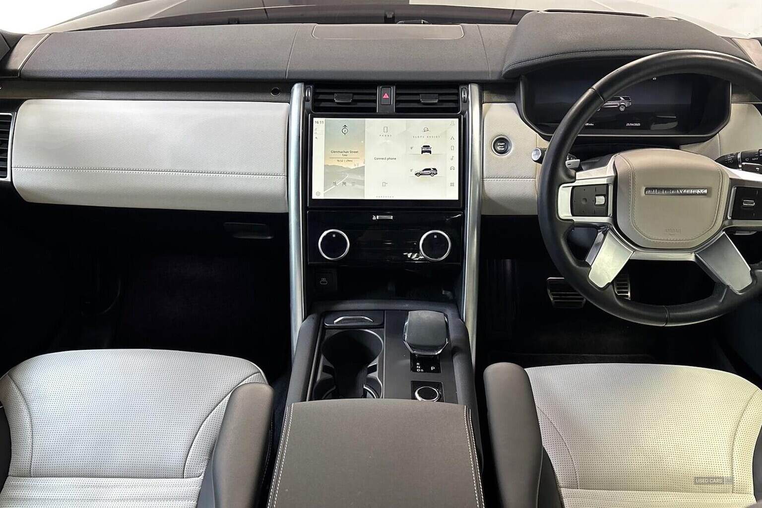 Jun 2022 Land Rover Discovery 3.0 D300 Metropolitan Edition 5Dr Auto