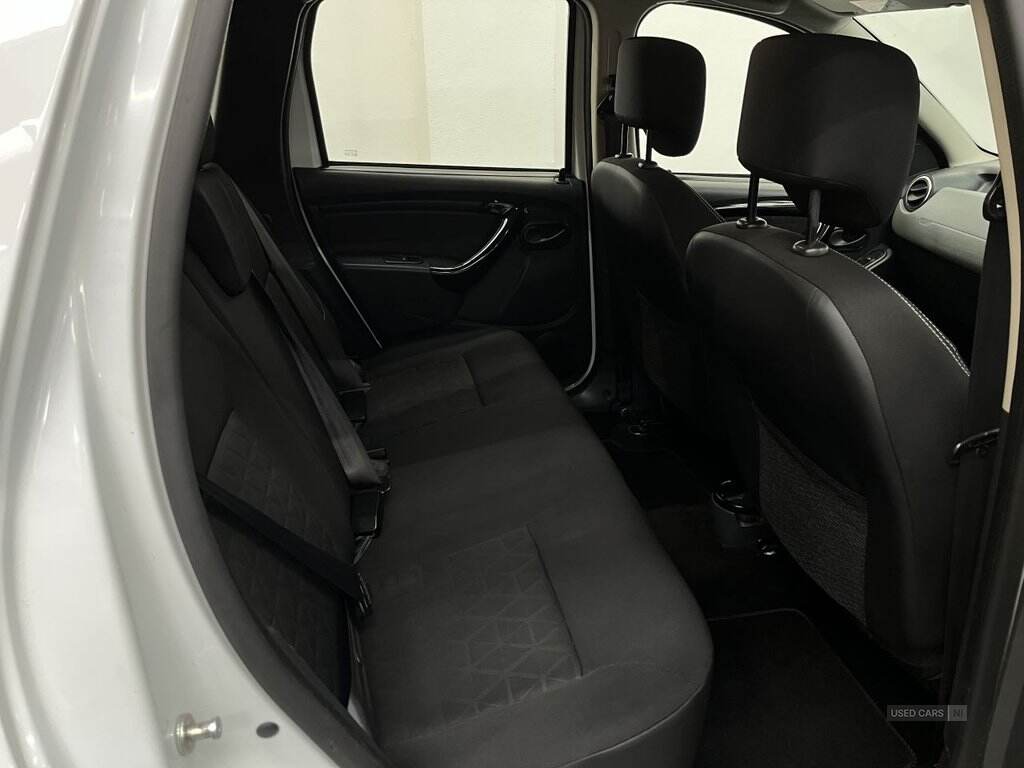 May 2015 Dacia Duster 1.5 dCi 110 Laureate 5dr