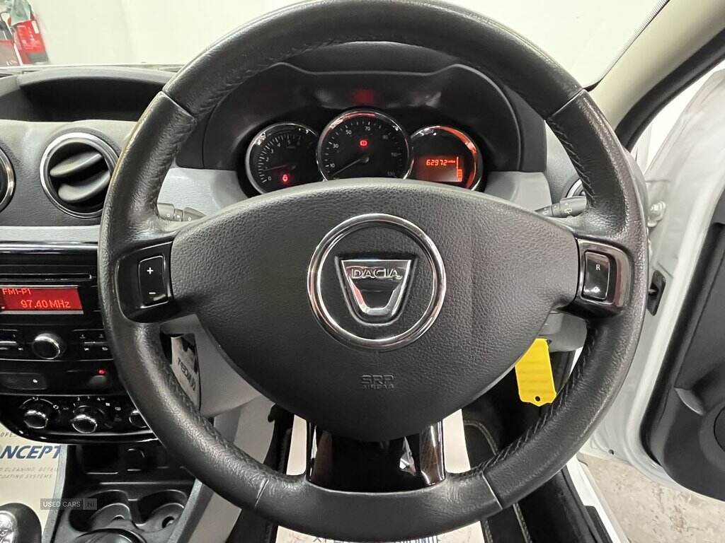 May 2015 Dacia Duster 1.5 dCi 110 Laureate 5dr