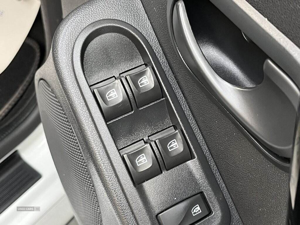 May 2015 Dacia Duster 1.5 dCi 110 Laureate 5dr