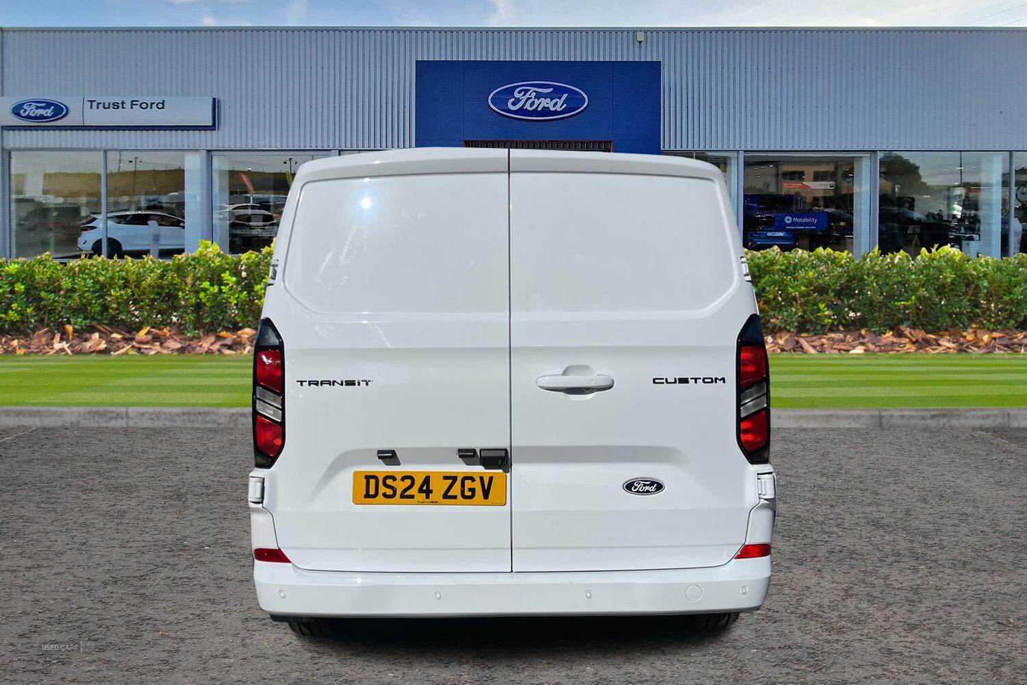 May 2024 Ford Transit Custom 2.0 EcoBlue 136ps H1 Van Limited