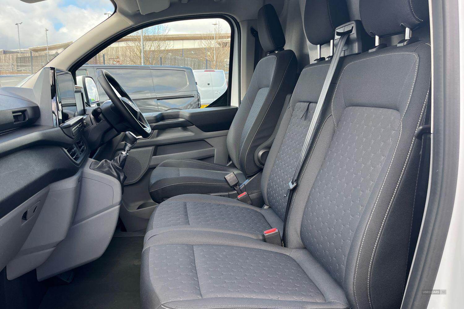 Apr 2024 Ford Transit Custom 2.0 EcoBlue 136ps H1 Van Limited