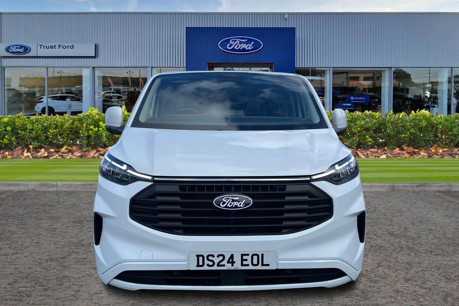 Apr 2024 Ford Transit Custom 2.0 EcoBlue 136ps H1 Van Limited