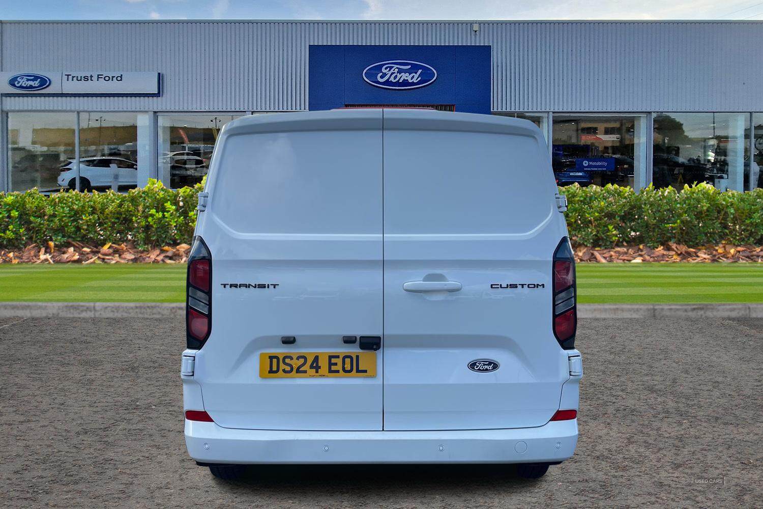 Apr 2024 Ford Transit Custom 2.0 EcoBlue 136ps H1 Van Limited