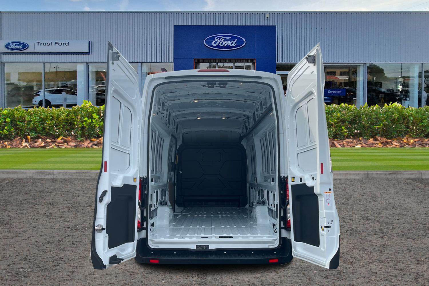 Jan 2025 Ford Transit 2.0 EcoBlue 130ps H3 Leader Van [DAP]