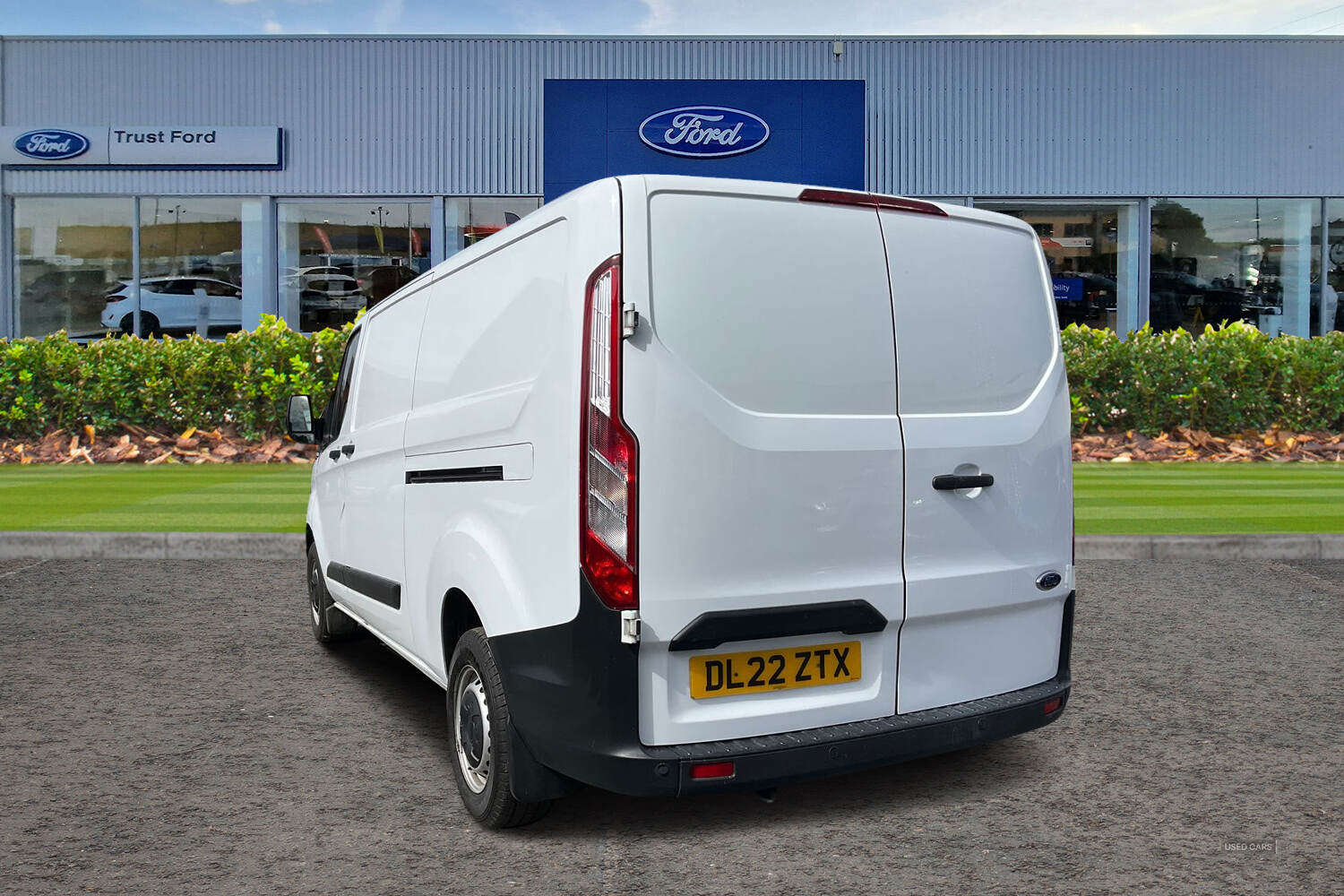Jul 2022 Ford Transit Custom 2.0 EcoBlue 130ps Low Roof Leader Van